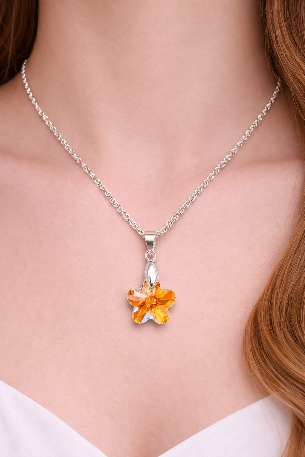 Colar Feminino Prata Singapura com Pingente Flor Swarovski 12mm Aurora Boreal