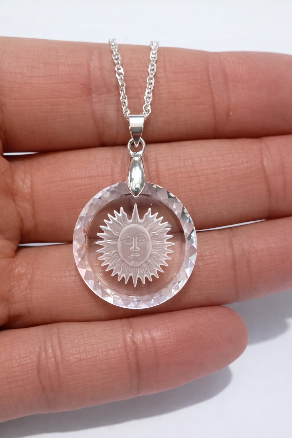 Colar Feminino Prata Singapura com Pingente Medalhão Sol Swarovski 25mm Crystal