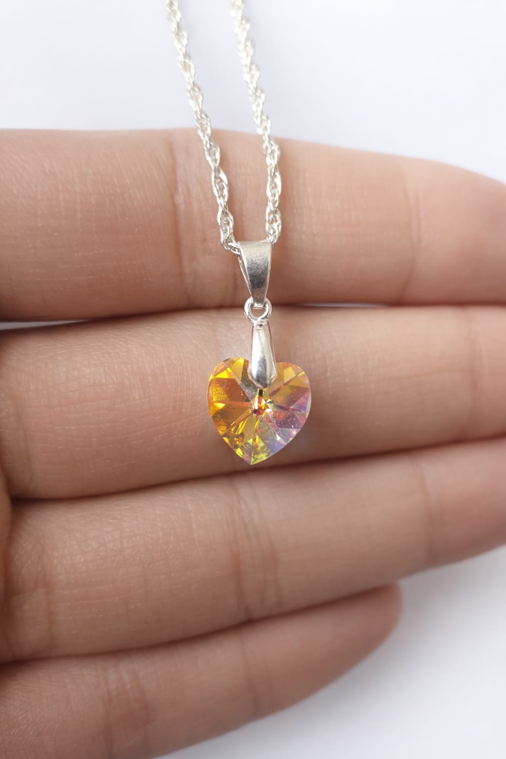 Colar Feminino Prata Singapura com Pingente Coração Swarovski 10mm Aurora Boreal