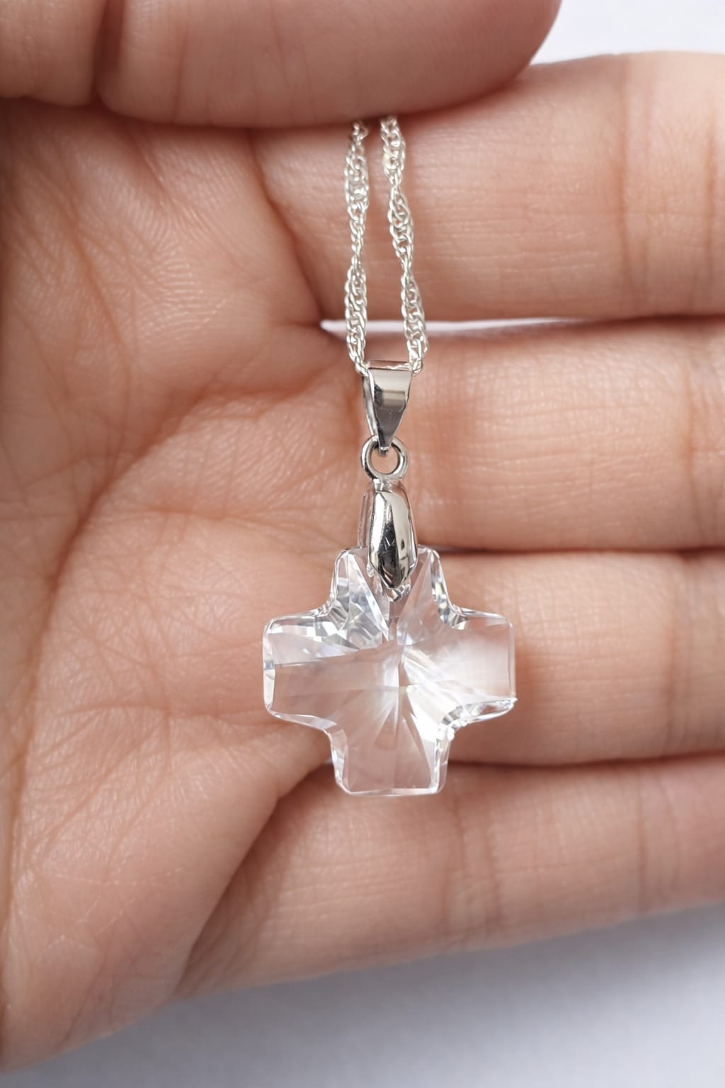 Colar Feminino Prata Singapura com Pingente Cruz Swarovski 20mm Crystal