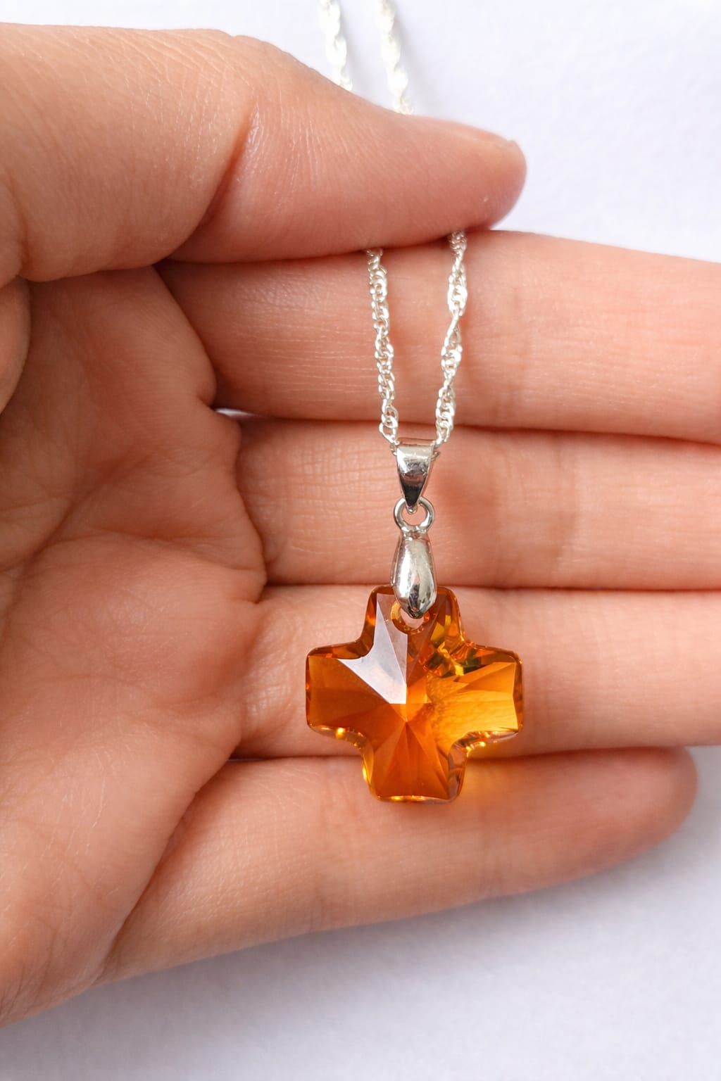 Colar Feminino Prata Singapura com Pingente Cruz Swarovski 20mm Topázio