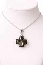 Colar Feminino Prata Singapura com Pingente Cruz Swarovski 20mm Metalic Silver