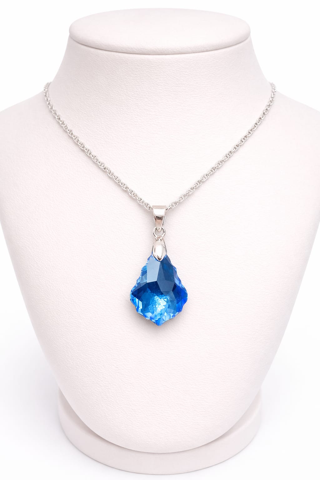 Colar Feminino Prata Singapura com Pingente Folha Milênio Swarovski 22mm Aquamarine