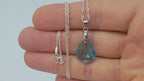 Colar Feminino Prata Singapura com Pingente Folha Milênio Swarovski 22mm Aquamarine
