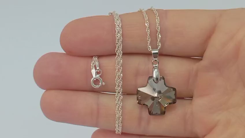 Colar Feminino Prata Singapura com Pingente Cruz Swarovski 20mm Metalic Silver